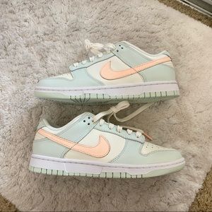 DS nike dunk low ‘barley green’